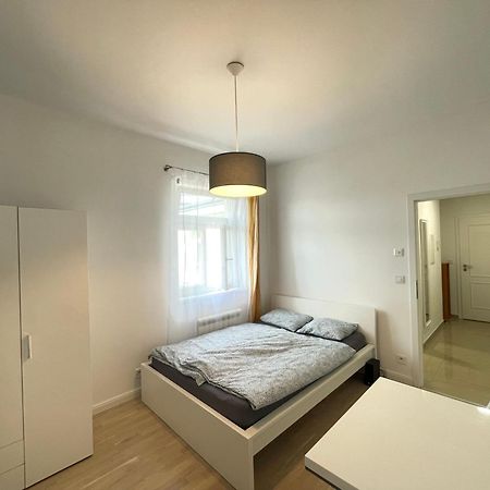 Wash Apartment On Metro Prague 1 מראה חיצוני תמונה
